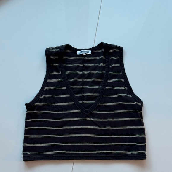 Joah Brown Tops - Joah Brown oversized V tank